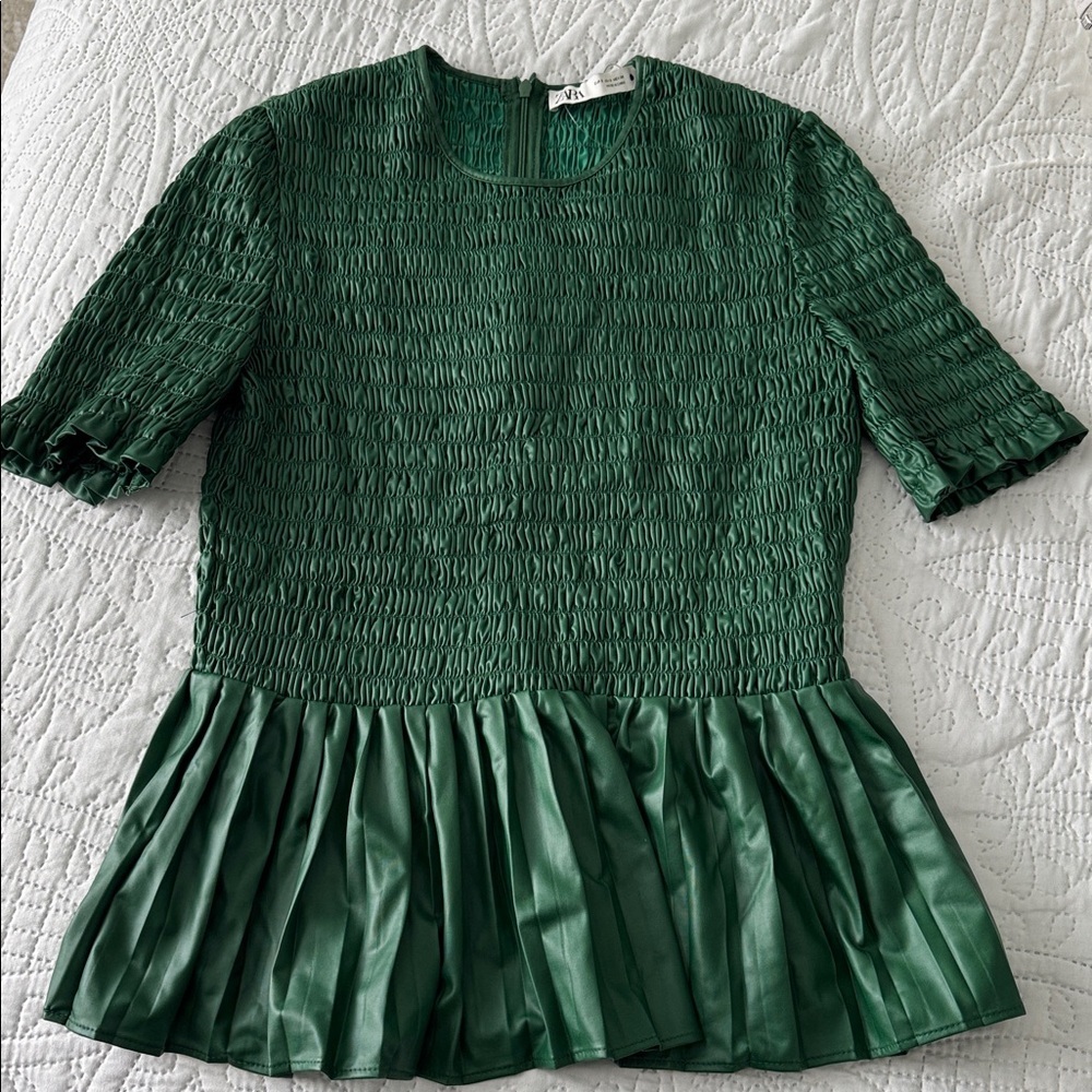 ZARA Emerald Pleated Short Sleeve peplum leather blouse size small - Picture 3 of 8